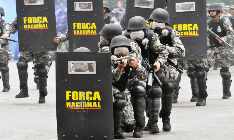 Força Nacional participa de ação no Rio de Janeiro e assina acordo para Minas Gerais