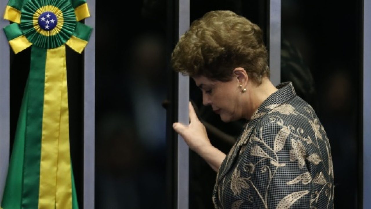 29ago2016---a-presidente-afastada-dilma-rousseff-apresenta-sua-defesa-no-processo-de-impeachment-no-senado-federal-em-brasilia-1472486793449_615x300